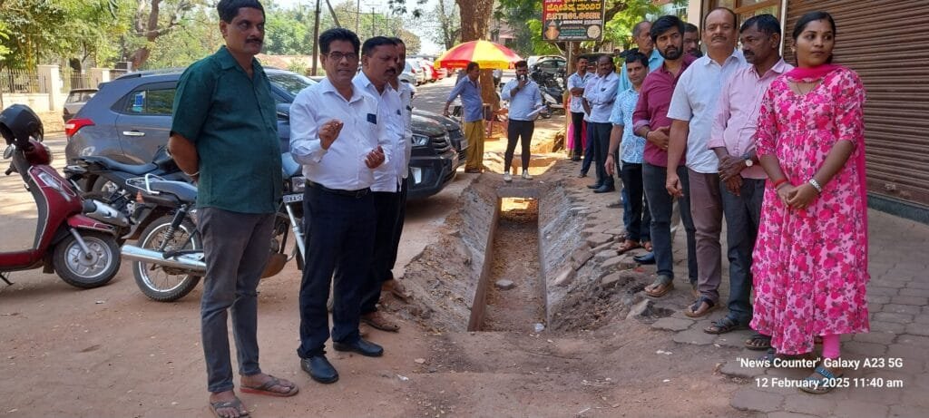 20250212_114003-1024x461 ಚರಂಡಿಯಿಂದ ಬಿದ್ದ ಮಹಿಳೆಯ ಚಿಕಿತ್ಸೆಗೆ 'ವಿಘ್ನೇಶ್ ಸಿಟಿ' ವಾಣಿಜ್ಯ ಸಂಕೀರ್ಣ ಬಾಡಿಗೆದಾರರ ಸಹಾಯಹಸ್ತ