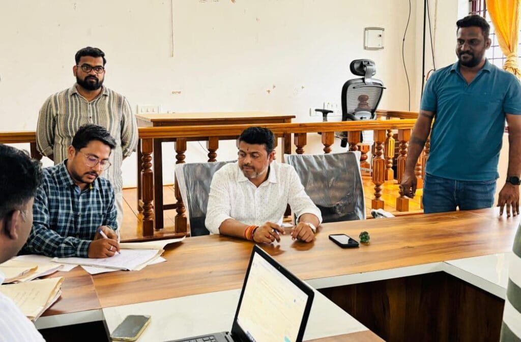 IMG-20250617-WA0003-1024x673 ಬೆಳ್ತಂಗಡಿ ಬಗರ್ ಹುಕುಂ ಅಕ್ರಮ-ಸಕ್ರಮ ಸಭೆ ಕಡತ ವಿಲೇವಾರಿ