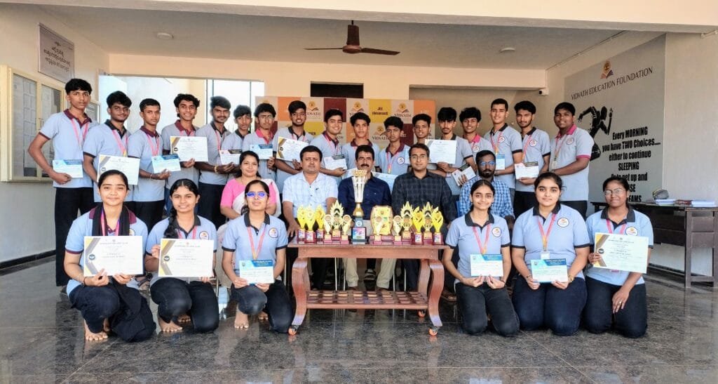 IMG-20251107-WA0002-1024x547 ಅಂತರ್ ಕಾಲೇಜು ಮಟ್ಟದ ಸ್ಪರ್ಧೆ : ಗುರುವಾಯನಕೆರೆ ವಿದ್ವತ್ ಕಾಲೇಜು ಕಾಮರ್ಸ್ ವಿದ್ಯಾರ್ಥಿಗಳಿಗೆ ವಿವಿಧ ಬಹುಮಾನ, ಪ್ರಶಸ್ತಿ