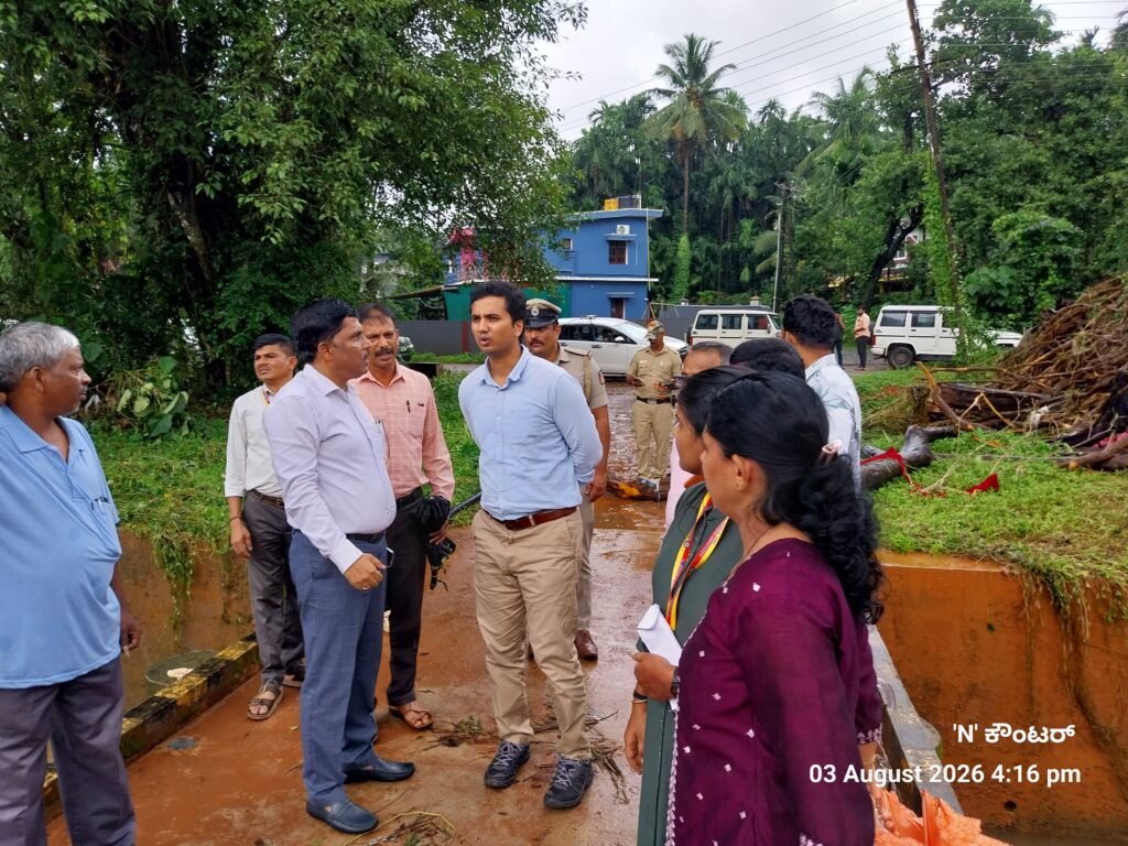 20260803_161637-1024x768 ಲಾಯಿಲಾ ಗ್ರಾಮಕ್ಕೆ ಜಿಲ್ಲಾಧಿಕಾರಿ ಭೇಟಿ : "ಬಂದ ಪುಟ್ಟ.. ಹೋದ ಪುಟ್ಟ.!"